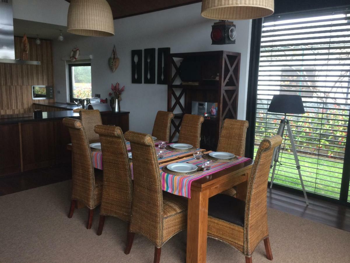 טוריירה Casa Dos Amigos - A Luxury Home In The Nature מראה חיצוני תמונה